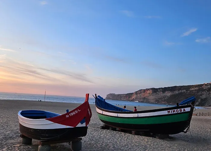 Nazare Uninterrupted Views And Sounds Of The Sea * Pataias