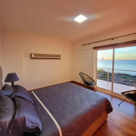 Nazare Uninterrupted Views And Sounds Of The Sea Апартаменты Патаяш