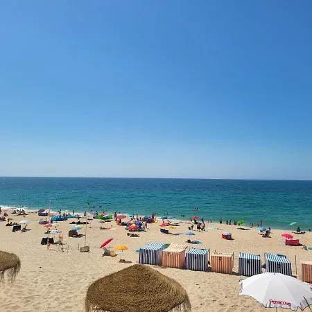 Апартаменты Nazare Uninterrupted Views And Sounds Of The Sea